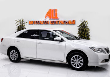 Toyota Camry Вид 2