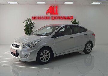 Hyundai Solaris Вид 1