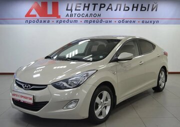 Hyundai Elantra Вид 1
