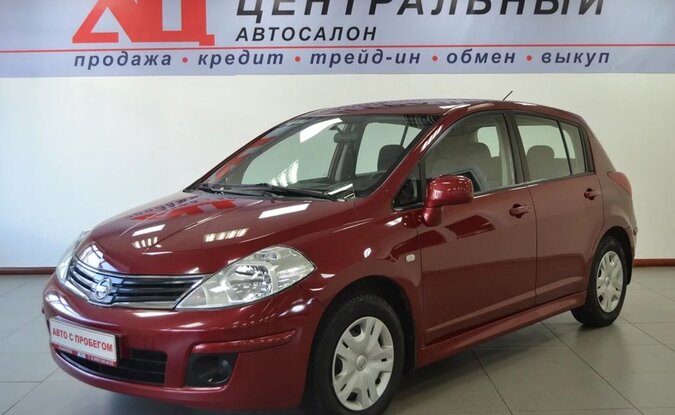 Nissan Tiida