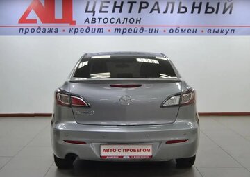 Mazda 3 Вид 4