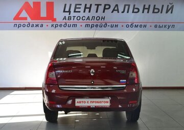 Renault Logan Вид 4