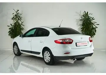 Renault Fluence Вид 4