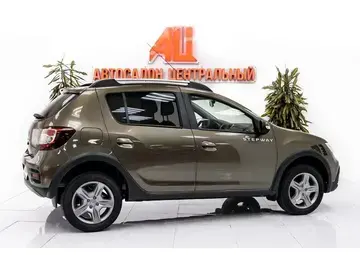 Renault Sandero Вид 2