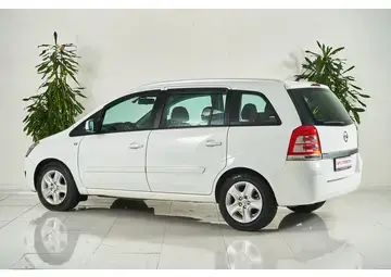Opel Zafira Вид 4