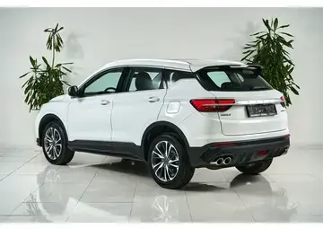 Geely Coolray Вид 5