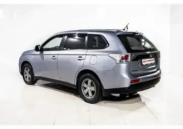 Mitsubishi Outlander Вид 2