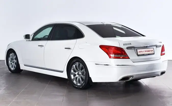 Hyundai Equus
