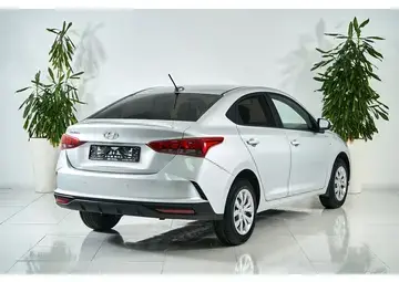 Hyundai Solaris Вид 4