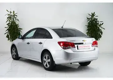 Chevrolet Cruze Вид 4