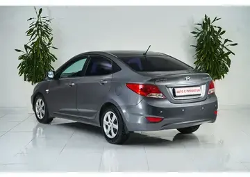 Hyundai Solaris Вид 4