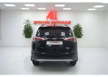 Toyota RAV4 Вид 4