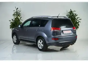 Citroen C-Crosser Вид 4