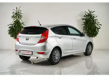Hyundai Solaris Вид 5