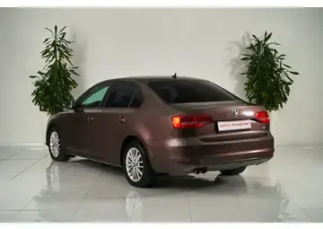Volkswagen Jetta Вид 4