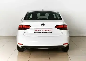 Volkswagen Jetta Вид 4