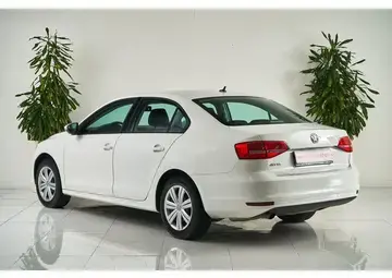 Volkswagen Jetta Вид 4