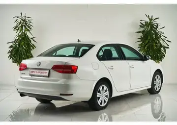 Volkswagen Jetta Вид 5