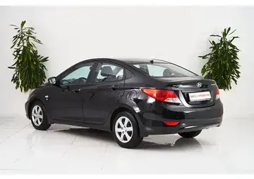 Hyundai Solaris Вид 4