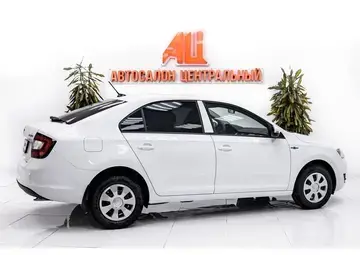 Skoda Rapid Вид 4